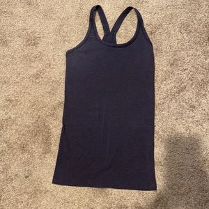 Lulu Lemon sports top. Build in bra